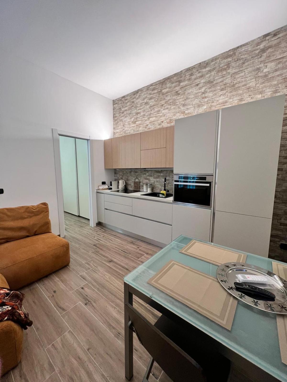 Domusmi Delfico 2 Appartement Milaan Buitenkant foto